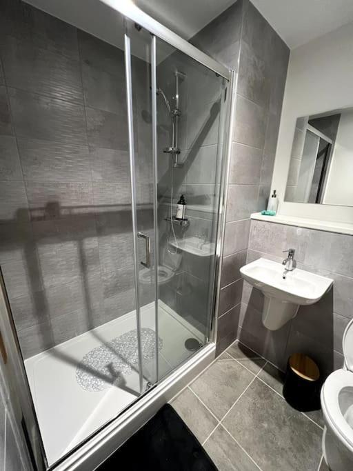Luxurious City View Apartment In Salford Μάντσεστερ Εξωτερικό φωτογραφία