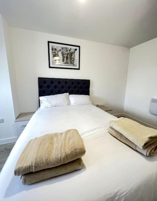 Luxurious City View Apartment In Salford Μάντσεστερ Εξωτερικό φωτογραφία